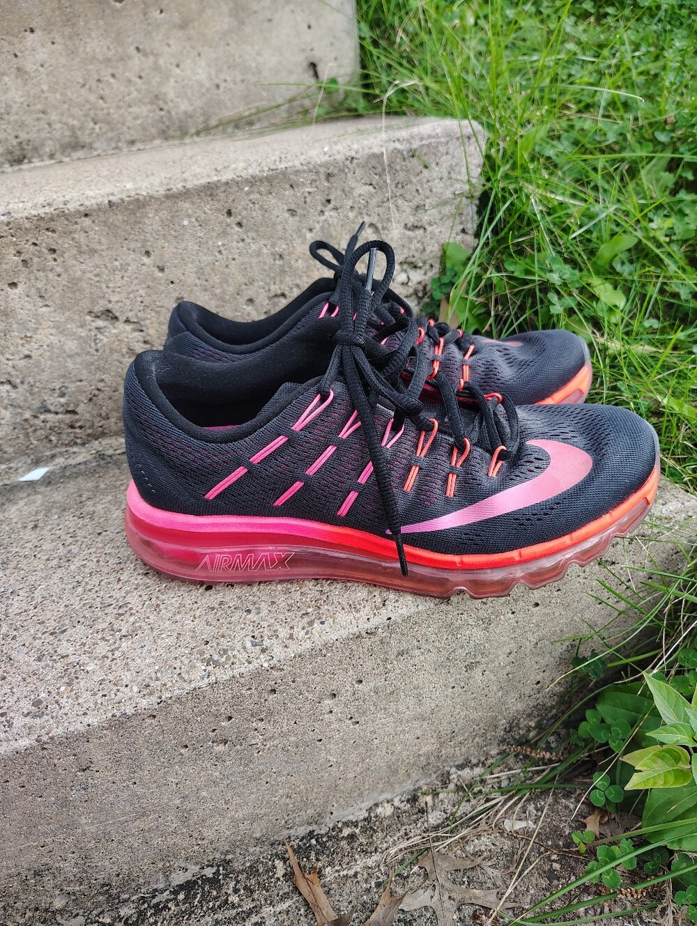 Nike Air Max 2016 Womens Size 8 Black Pink Running Shoes Sneakers 806772-006